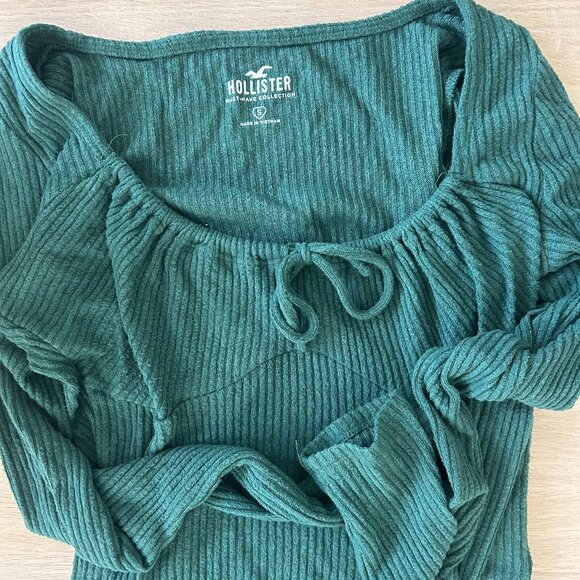 Green Long Sleeve - Picture 2 of 2